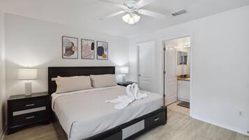 5 bedrooms, iron/ironing board, WiFi, bed sheets