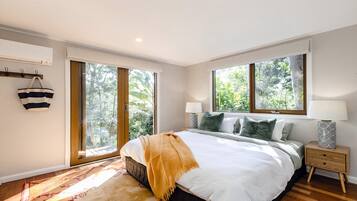 4 slaapkamers, een strijkplank/strijkijzer, gratis wifi, beddengoed