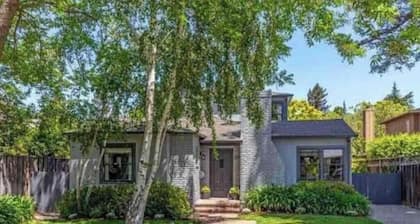 Charming studio in old Palo Alto