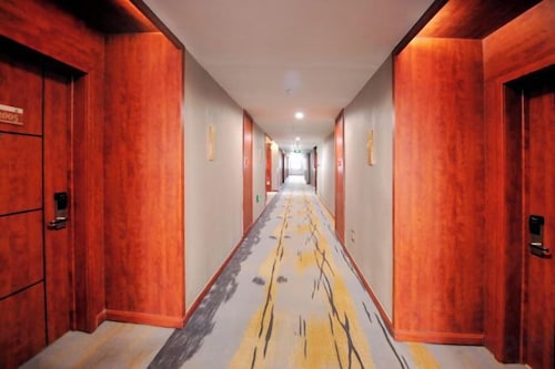 Yijiang Hotel