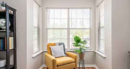 Charming Upstairs Apt in Irmo | 3 BR | Sleeps 6