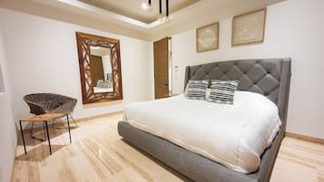 2 bedrooms, in-room safe, desk, iron/ironing board