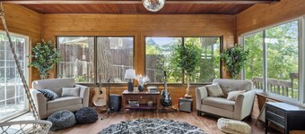 Woodsy Retreat: Chef's Kitchen, Dance Room & Gym