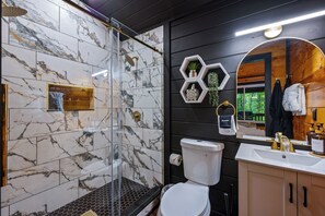 ヘアドライヤー、タオル、石鹸、シャンプー