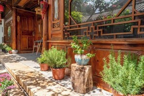 Unclassified image, 5 of 37, button - Lijiang Aduke Inn (Lijiang Ancient City Mufu Branch) (Lijiang)