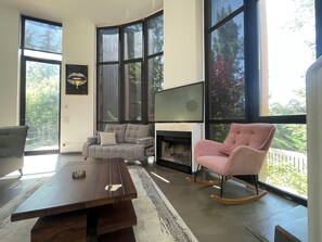 Smart TV, fireplace -  4-bedroom villa at kfardebian (Kfardebian)