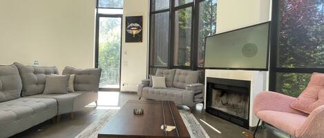 TV connectée, cheminée