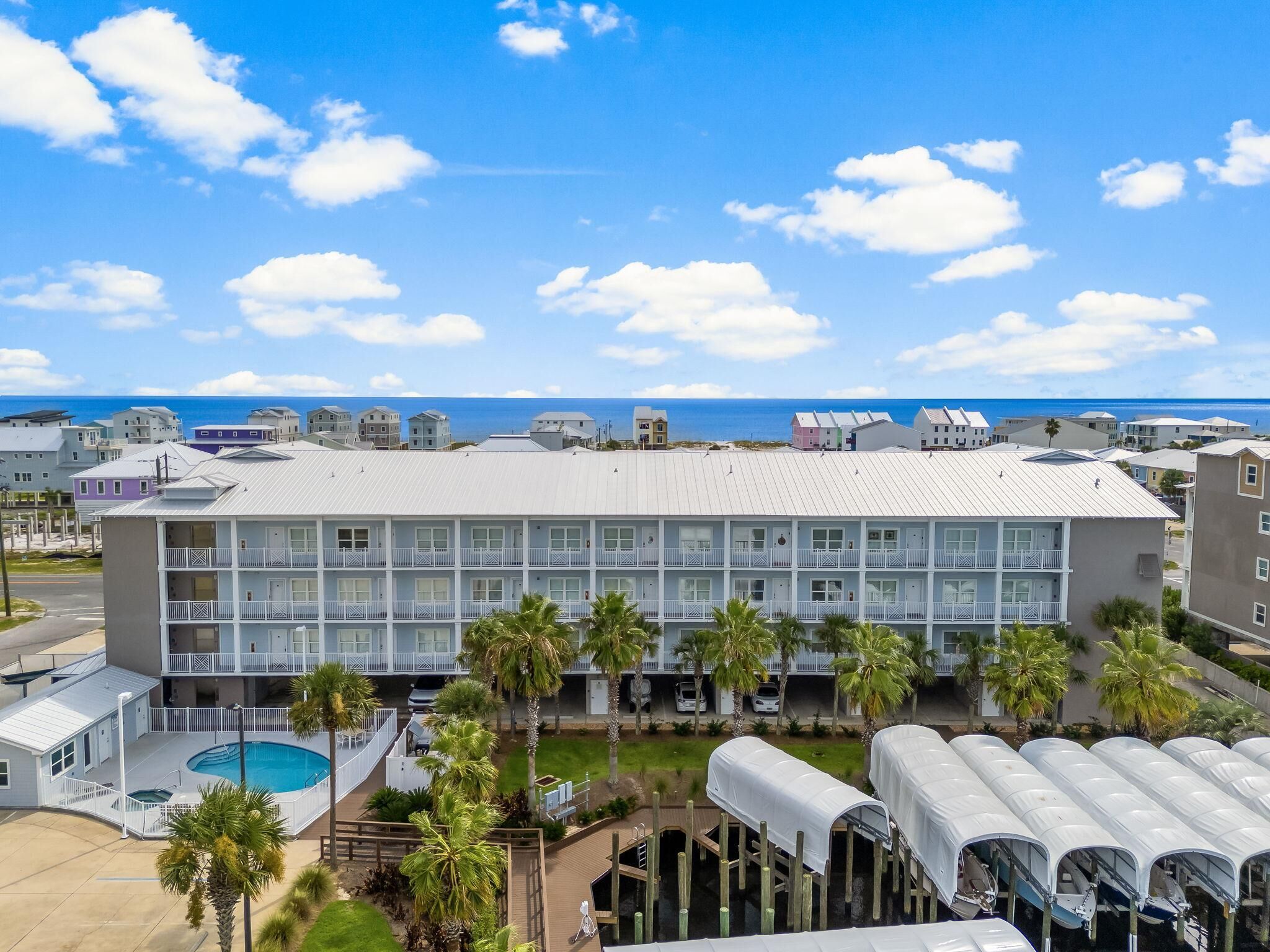 المنشأة من الخارج