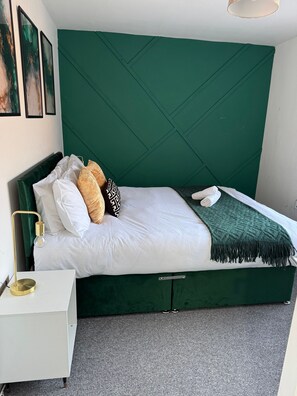 3 chambres, fer et planche à repasser, Wi-Fi gratuit, draps fournis