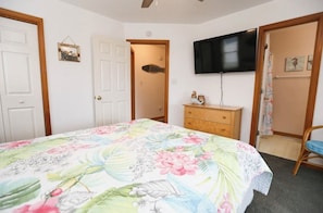 4 bedrooms, iron/ironing board, travel cot, free WiFi
