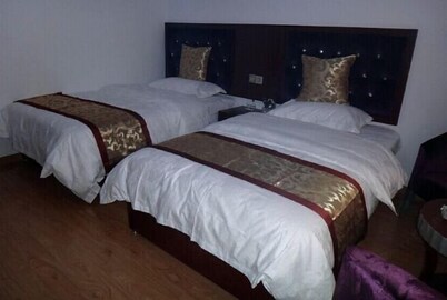 Jinchuan Noah Ark Hotel