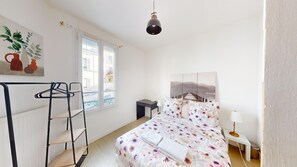 1 Schlafzimmer, Zimmersafe, Bügeleisen/Bügelbrett, Reisekinderbett