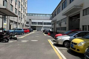 Free self parking - Jinjiang Inn – East China Commercial City, Tongli (Suzhou)