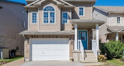 The Parkvale Home - Cozy 1BR with Stunning View!