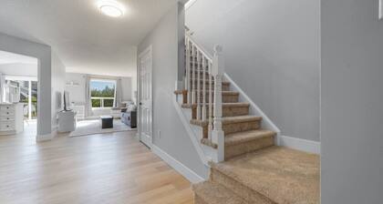 Bright & Spacious - 3-Bedroom Home