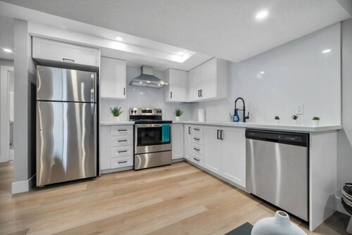 Bright & Cozy 1BR Basement Unit