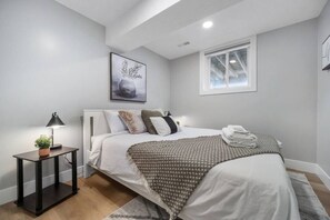 1 chambre, fer et planche à repasser, Wi-Fi gratuit, draps fournis