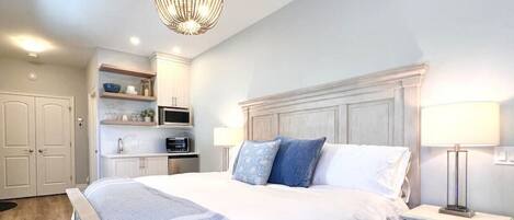 1 habitación, tabla de planchar con plancha, wifi gratis y ropa de cama