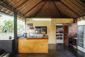 Unclassified image, 3 of 43, button - Kampung 168 Jimbaran Bali (Bali)