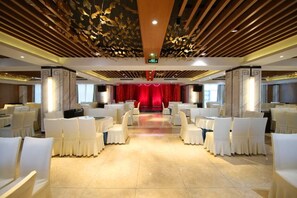 Unclassified image, 4 of 22, button - Jiange Hotel (Jiange)