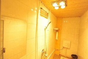 Bathroom - Shuiyunjian Inn (Yanyuan)