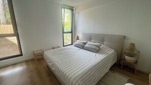 1 sovrum, strykjärn/strykbräda, internet och sängkläder