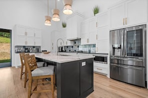 House, 3 Bedrooms, Pets allowed, Mountain View | Private kitchen