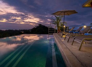 Outdoor pool - Villa Quepos Costa Rica (Quepos)