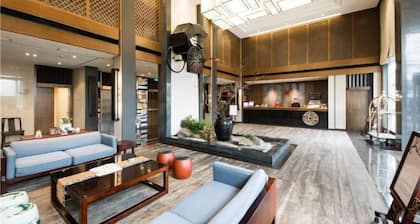 Four Seasons Qingteng Garden Hotel (Xikou Chiang's Hometown)