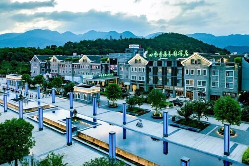 Four Seasons Qingteng Garden Hotel (Xikou Chiang's Hometown)