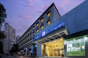 Ảnh chưa phân loại, 2 trong số 45 ảnh, nút