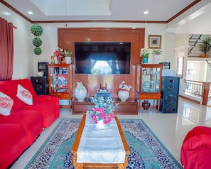 Interior - Spacious 5-bedroom Panglao Home with FREE transfers, Infinity Pool, WiFi, & A/C (Panglao)