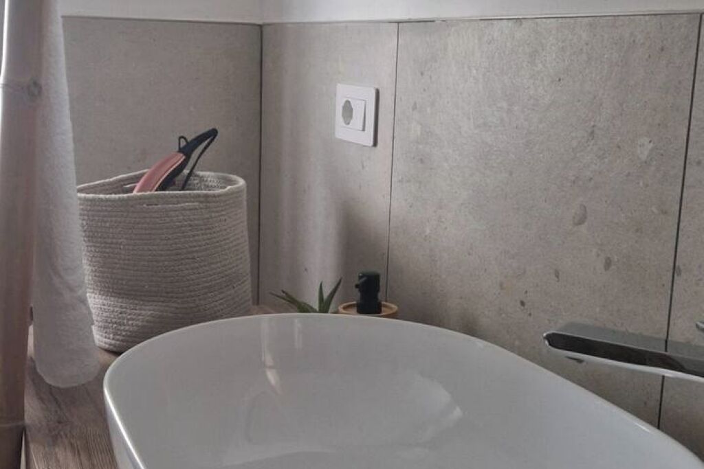 Doccia, asciugacapelli, bidet, asciugamani