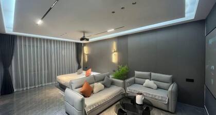 Jihe Light Luxury Art Hotel(Wuyi Square Station)