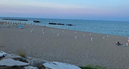 Vacation home Il Buchetto in Potenza Picena. Relaxation in Centre (Wi-Fi + AC)
