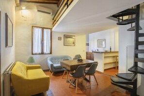 Interior - L'Attico di Sant'Ambrogio - Sweet Dreams in Florence (Firenze)