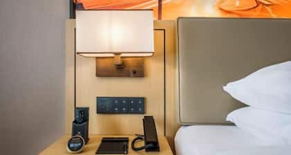 Huata Hotel