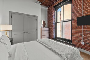 2 sovrum, skrivbord, strykjärn/strykbräda och gratis wi-fi