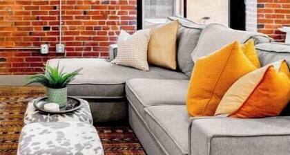 Riverfront Loft-Steps from Arch, Stadium & Convention Center