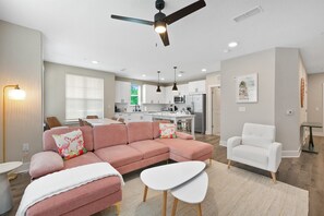 Una Smart TV, una oficina