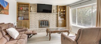 Pet-Friendly Ridgecrest Home Near OHV Trails!