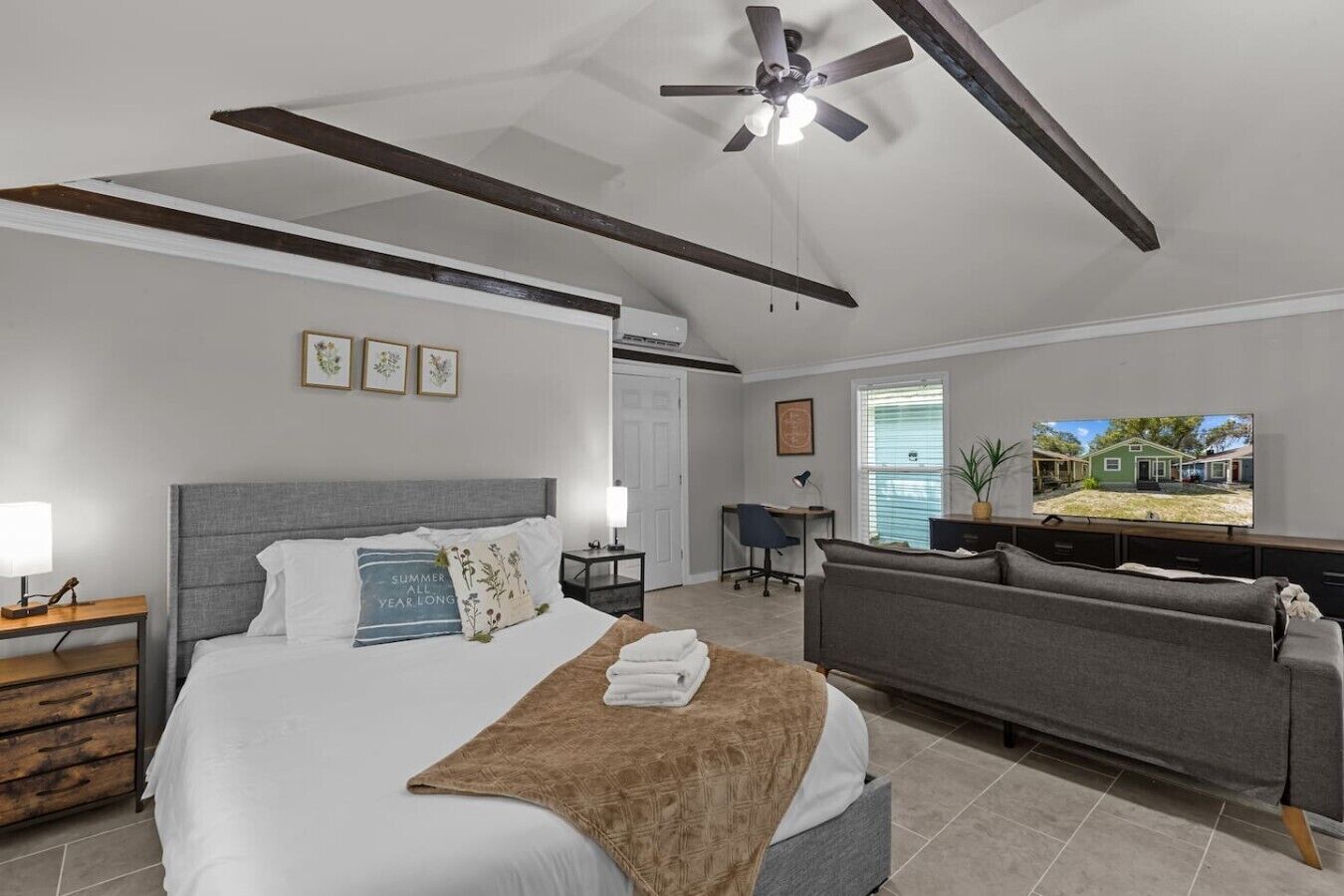 Iron/ironing board, WiFi, bed sheets
