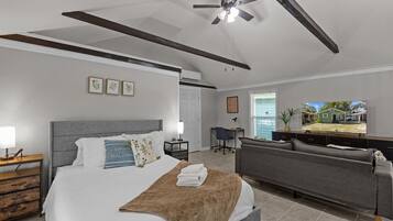 Iron/ironing board, WiFi, bed sheets