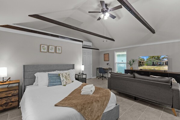 Iron/ironing board, WiFi, bed sheets