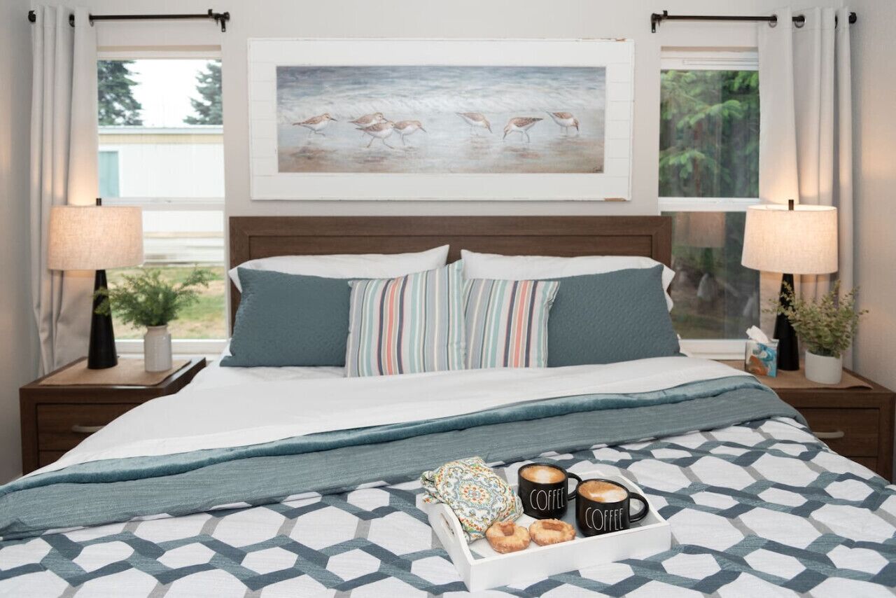 2 bedrooms, desk, travel crib, free WiFi