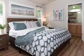 2 bedrooms, desk, travel cot, free WiFi