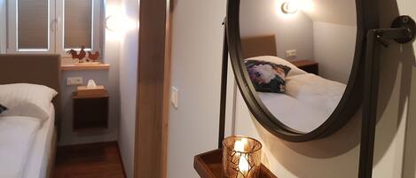 2 bedrooms, iron/ironing board, travel cot, free WiFi