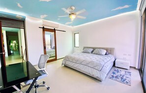 2 bedrooms, in-room safe, desk, iron/ironing board