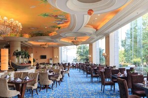 Unclassified image, 4 of 114, button - Country Garden Phoenix Hotel (Changsha County)