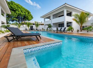 Outdoor pool - Apartments Jan thiel Curacao (Jan Thiel)
